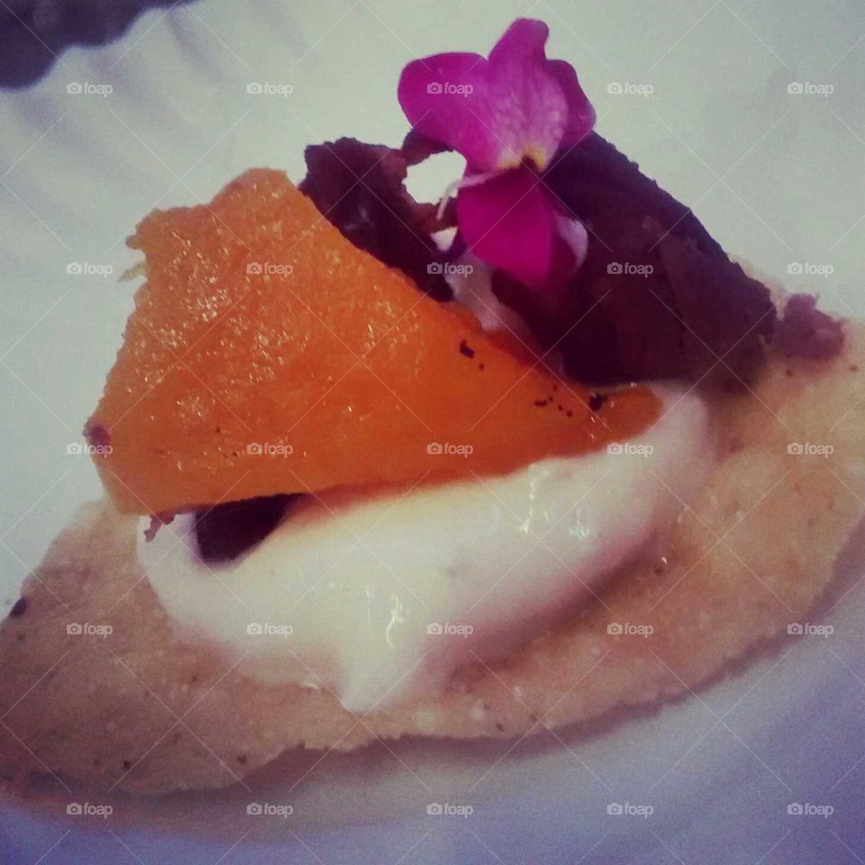 Canape  peach and ostrich