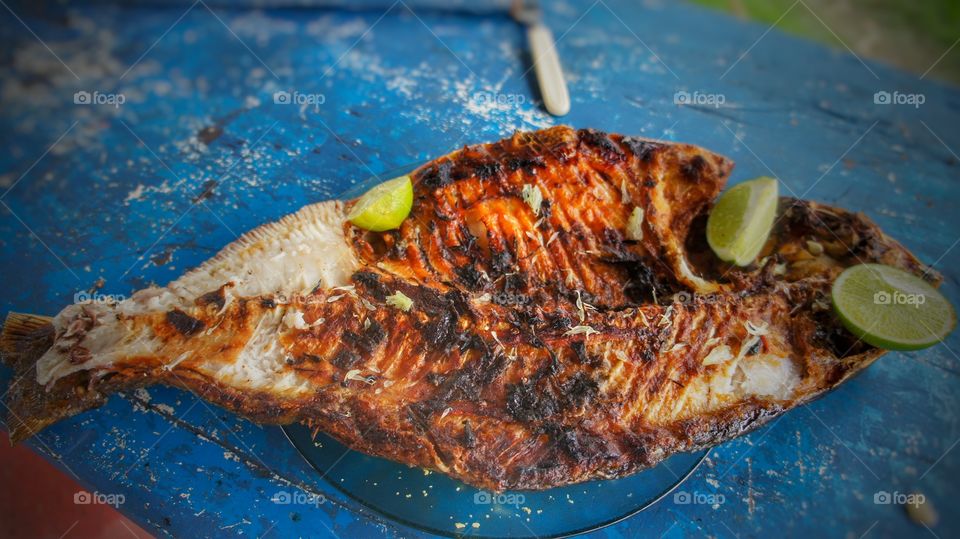 peixe assado Food fish