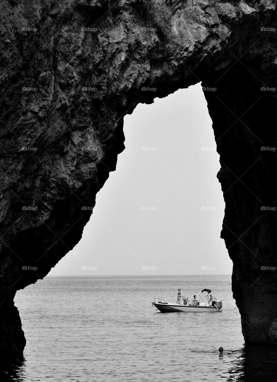 black and white at the sea