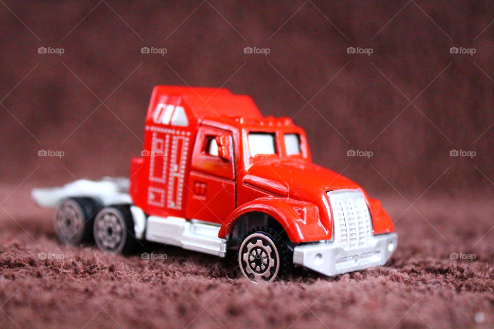 truck red toy macro