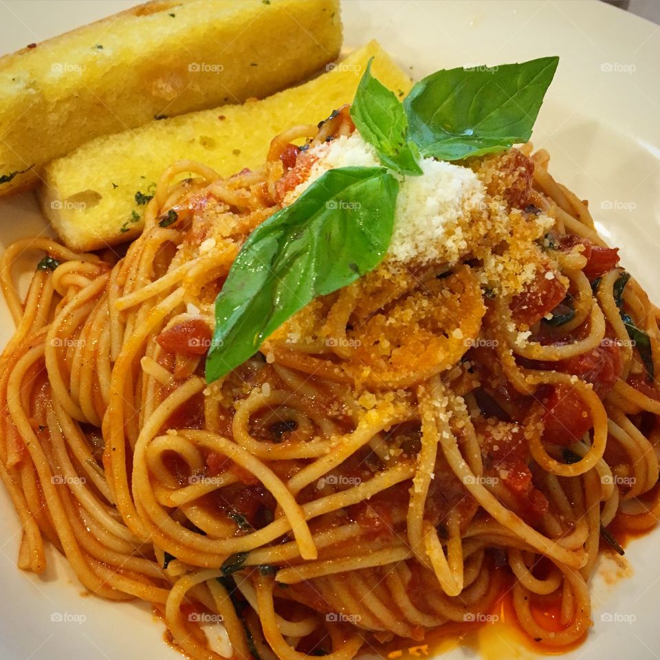 Tomato Basil Spaghetti by Burgoo