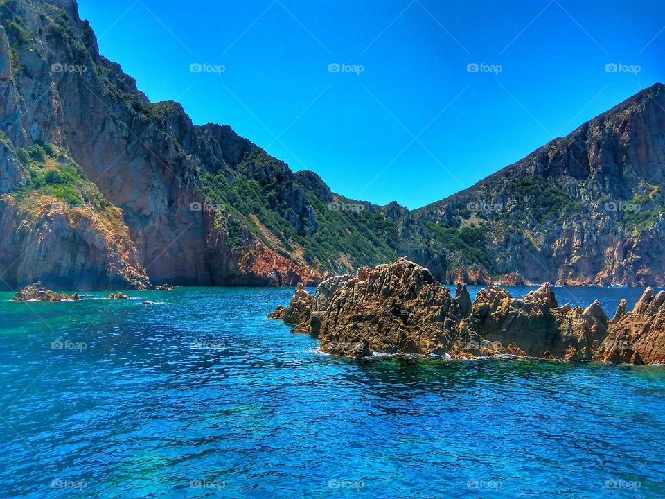 Corsica
On the boat, we can discover so many beautiful landscapes
