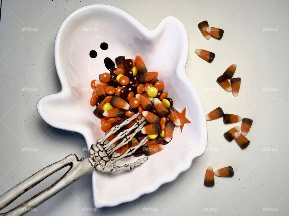 Skeleton sneaking Candy