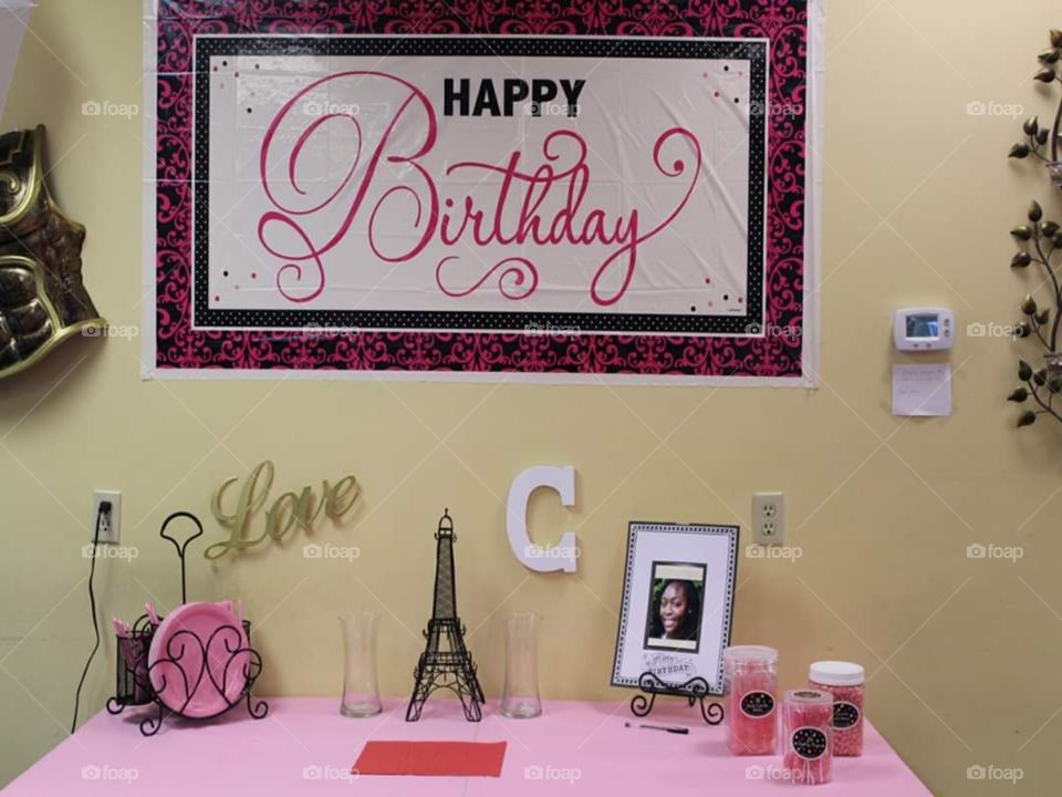 Pretty in pink. Celebrating a girls sixteenth birthday with a Pink Paris theme