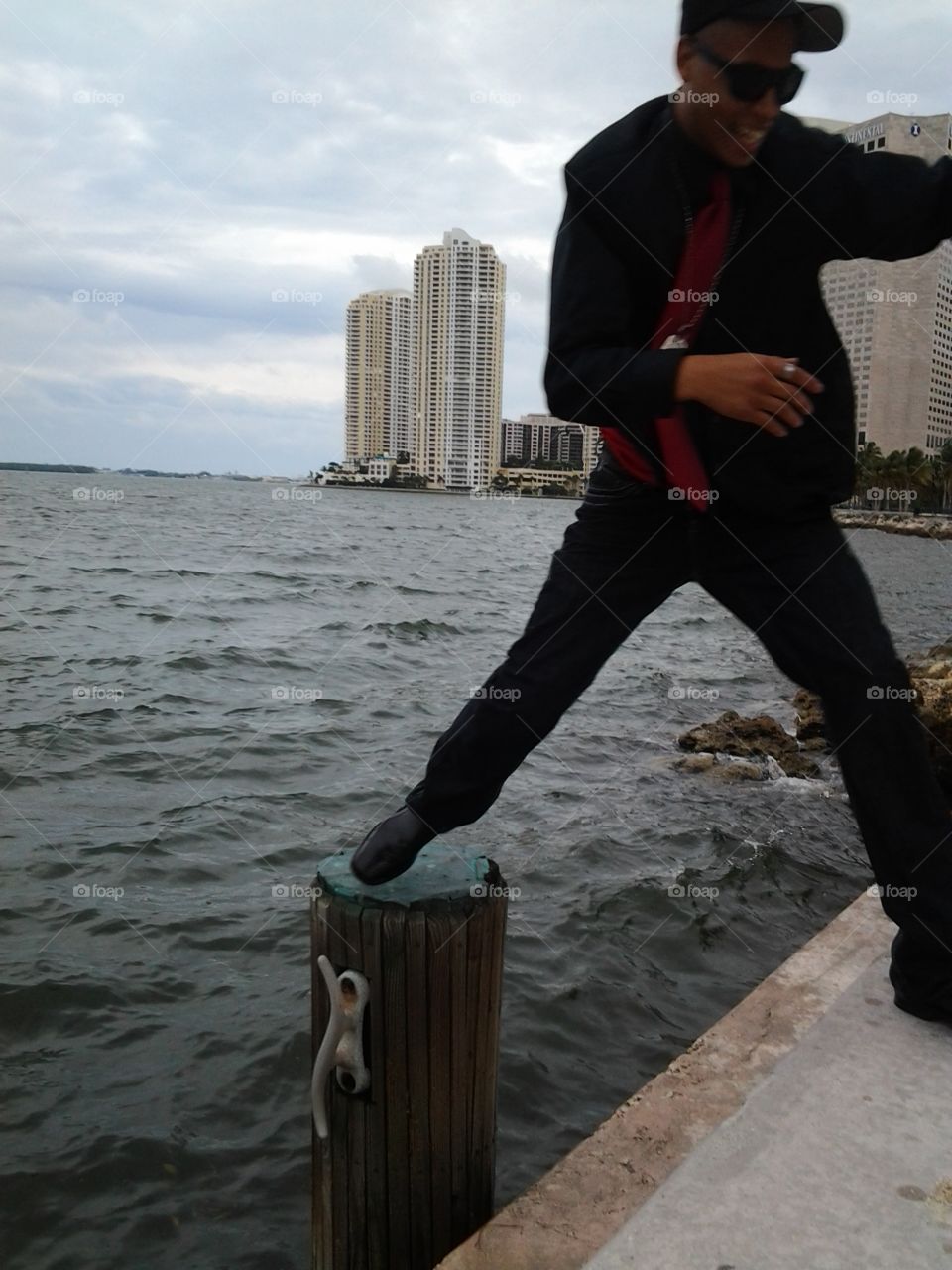 Risky Jumping!! Miami Coast