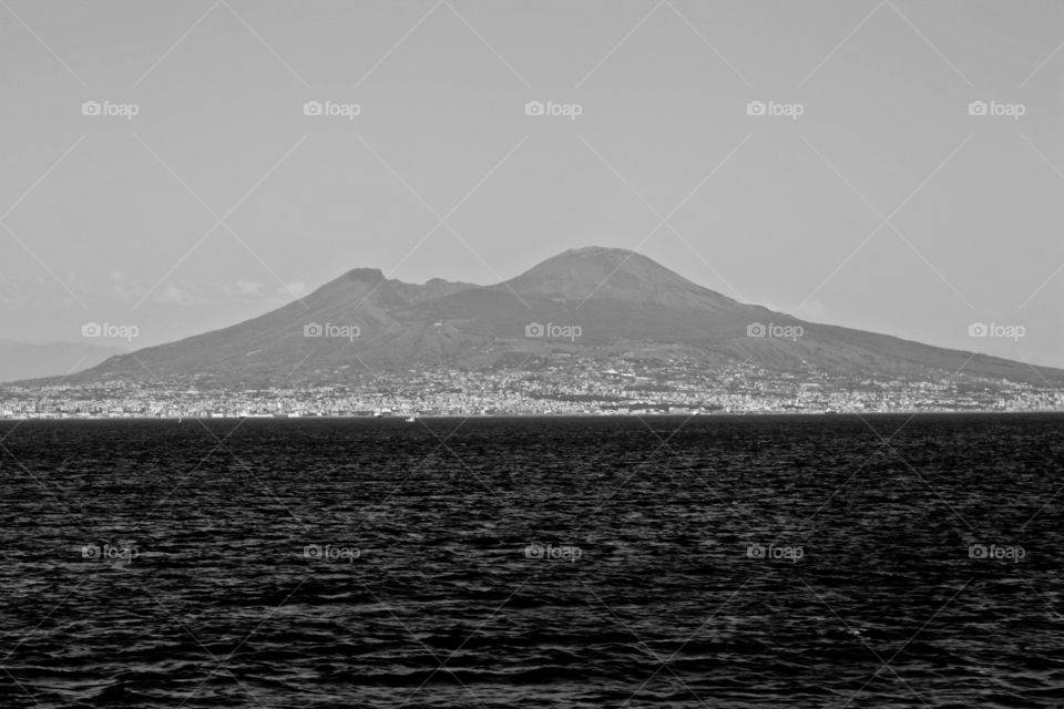 View of idyllic sea with mountain in naple