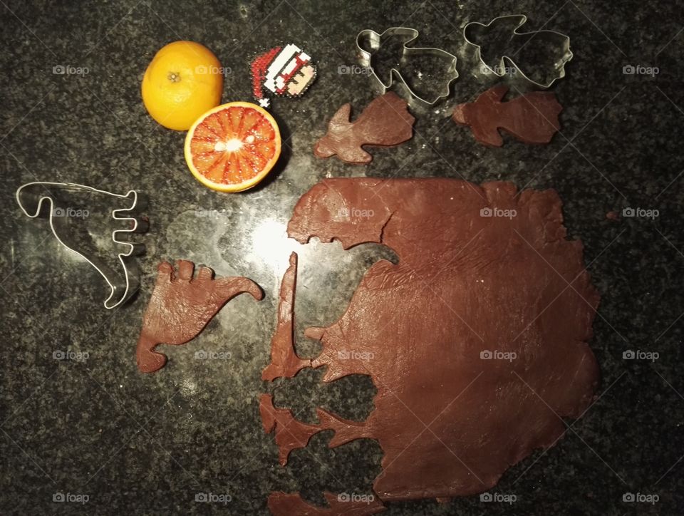 Christmas baking without gingerbread flavours this year. Cinnamon and chocolate butter and lots of love, its all you need for a happy holiday season