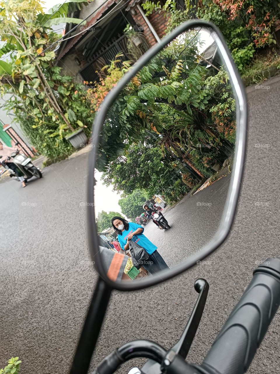 Motorcycle mirrors