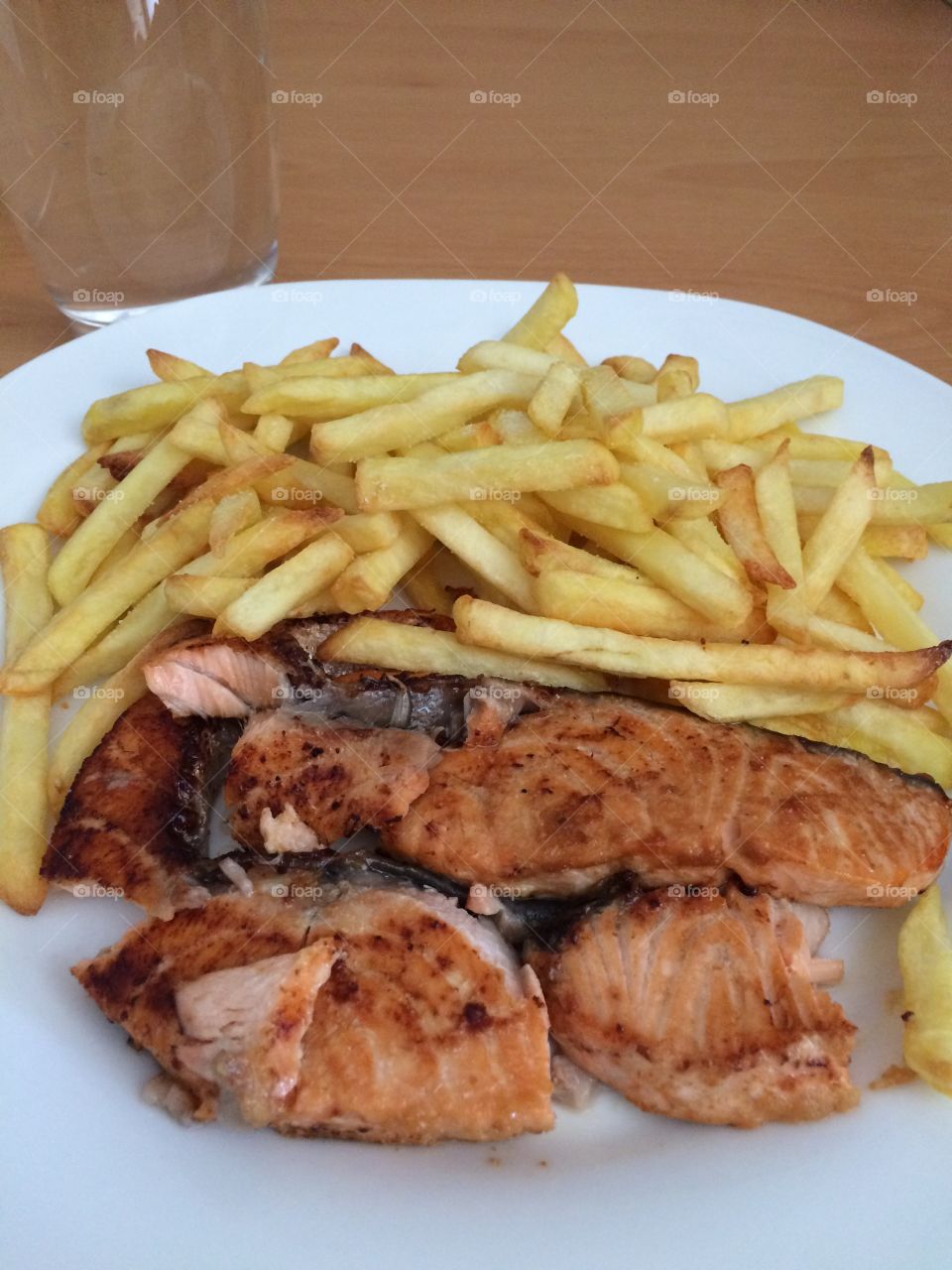 Fish salmon and chips 