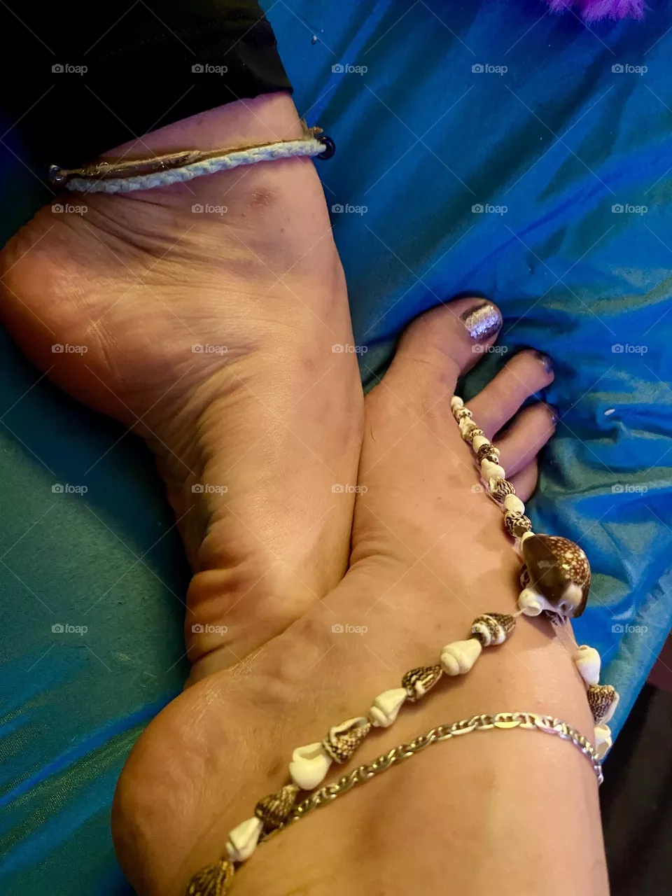 Feet 