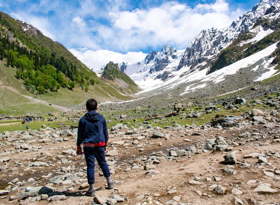 hike to the mountain