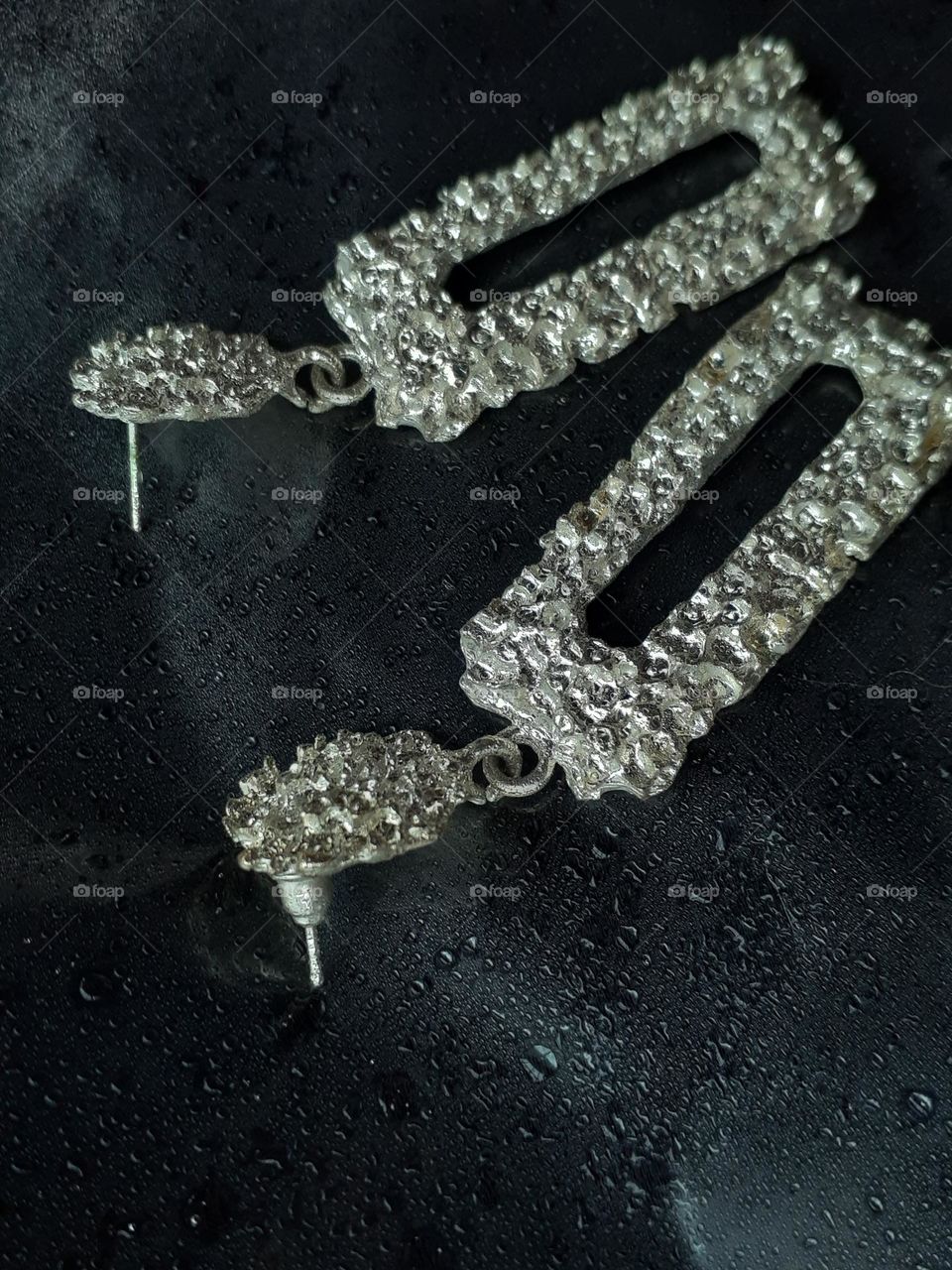 Aesthetics of silver jewelry