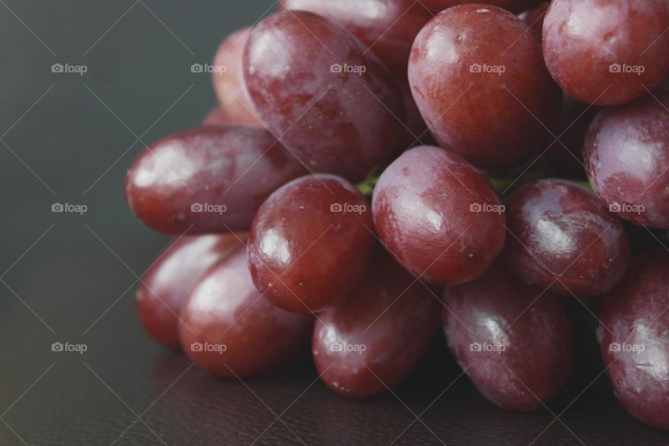 Red grapes 