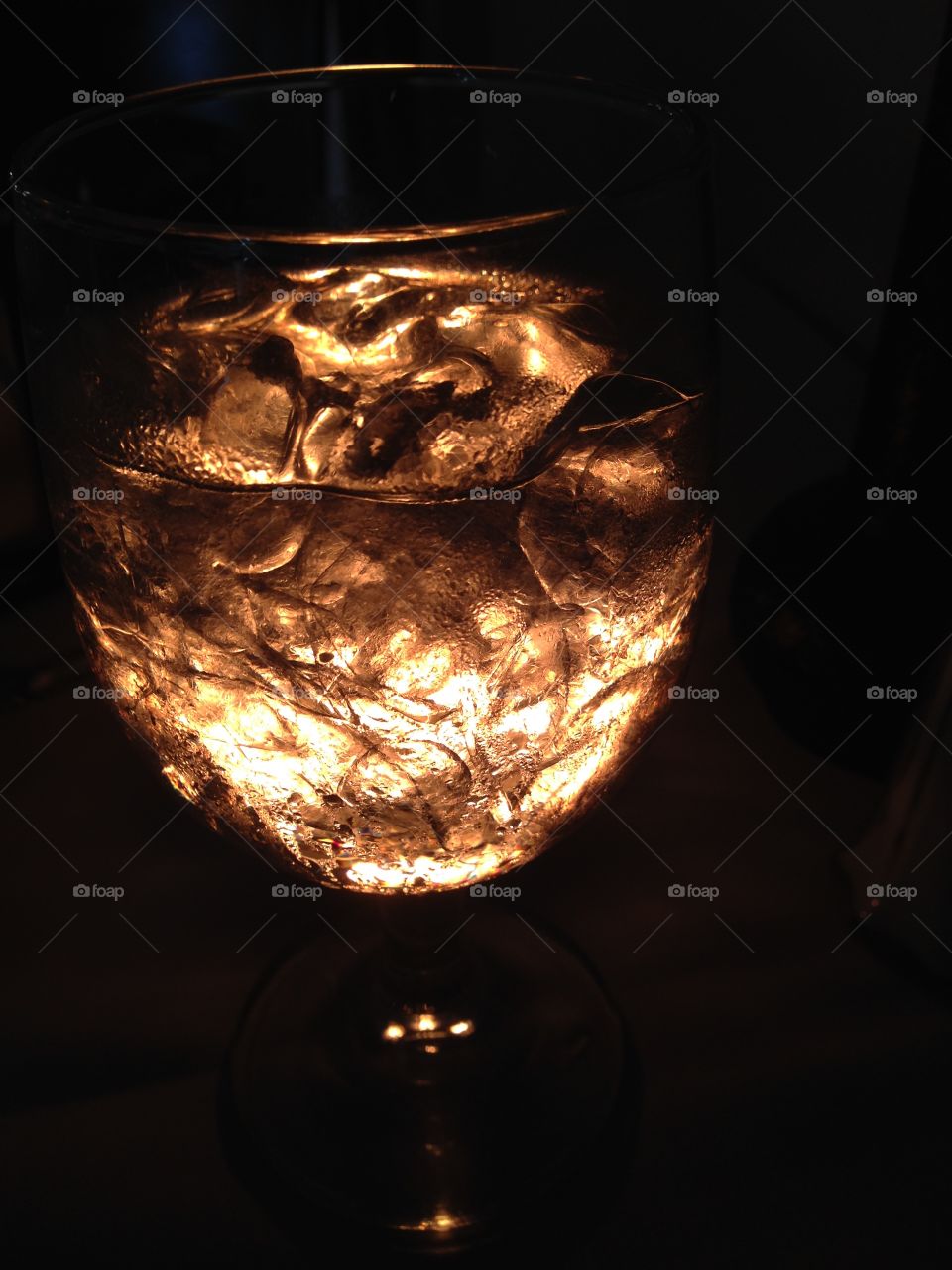 H2O with a romantic glow 