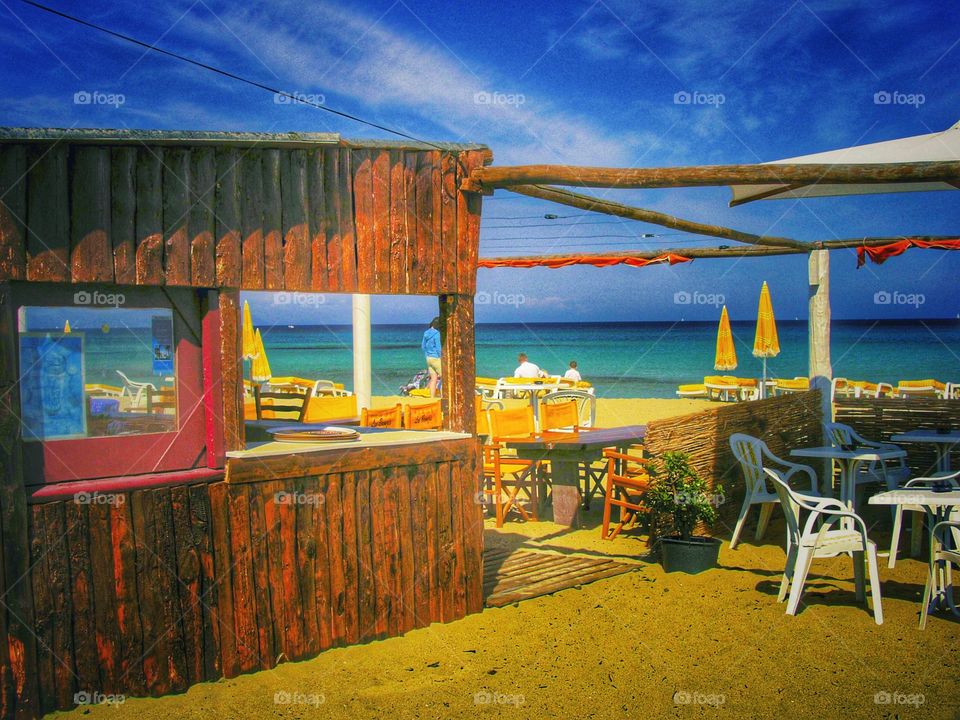 Beach. Cafe 