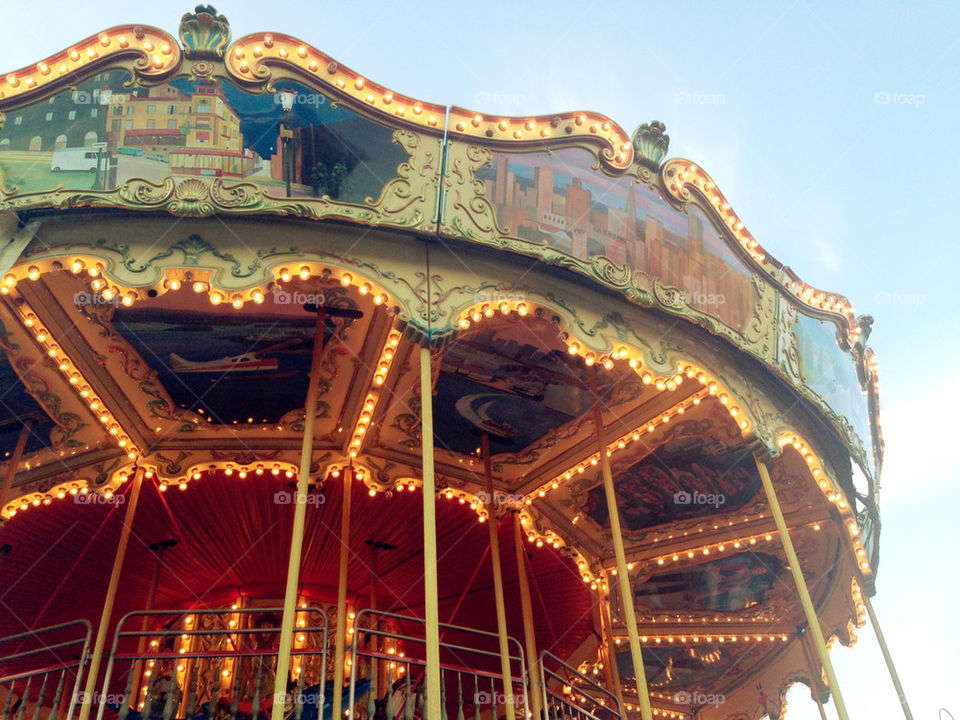 CAROUSEL