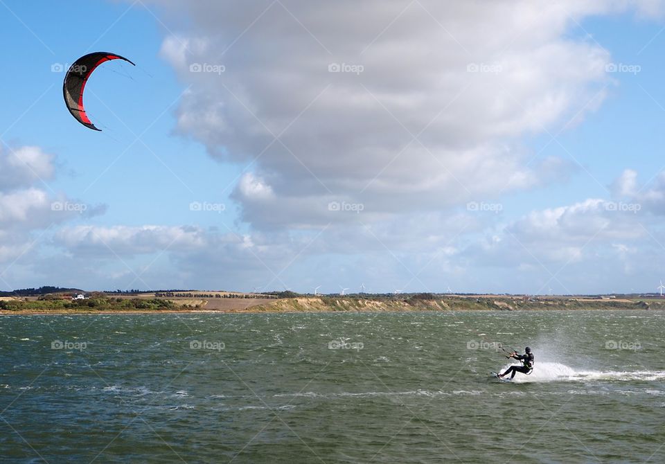 Kitesurfer