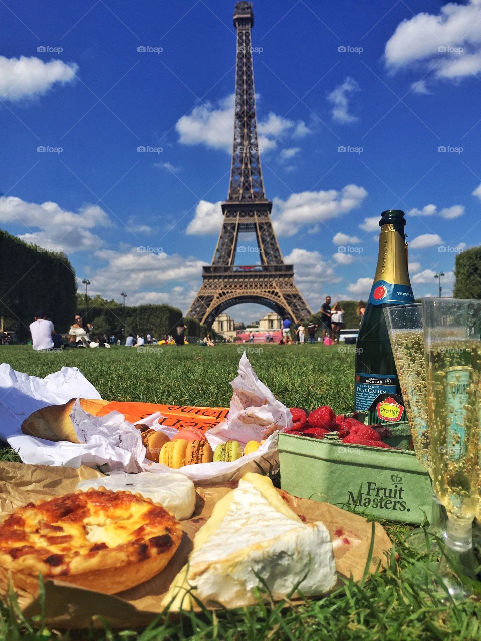 Parisian picnic