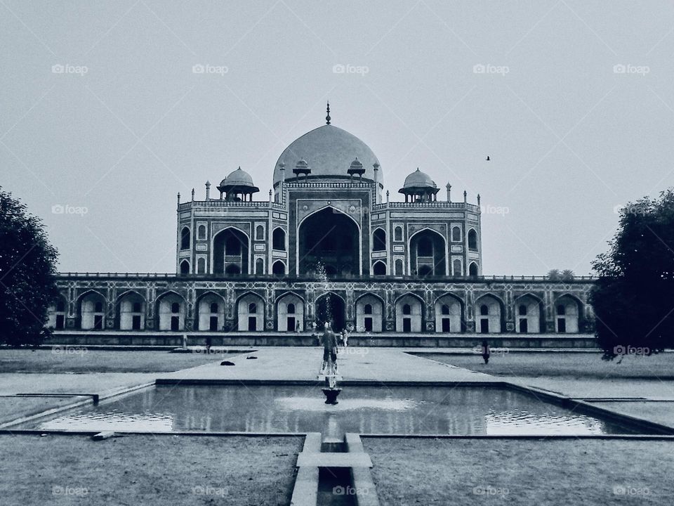 Architecture photography - Humayun tomb - Monochromatic 