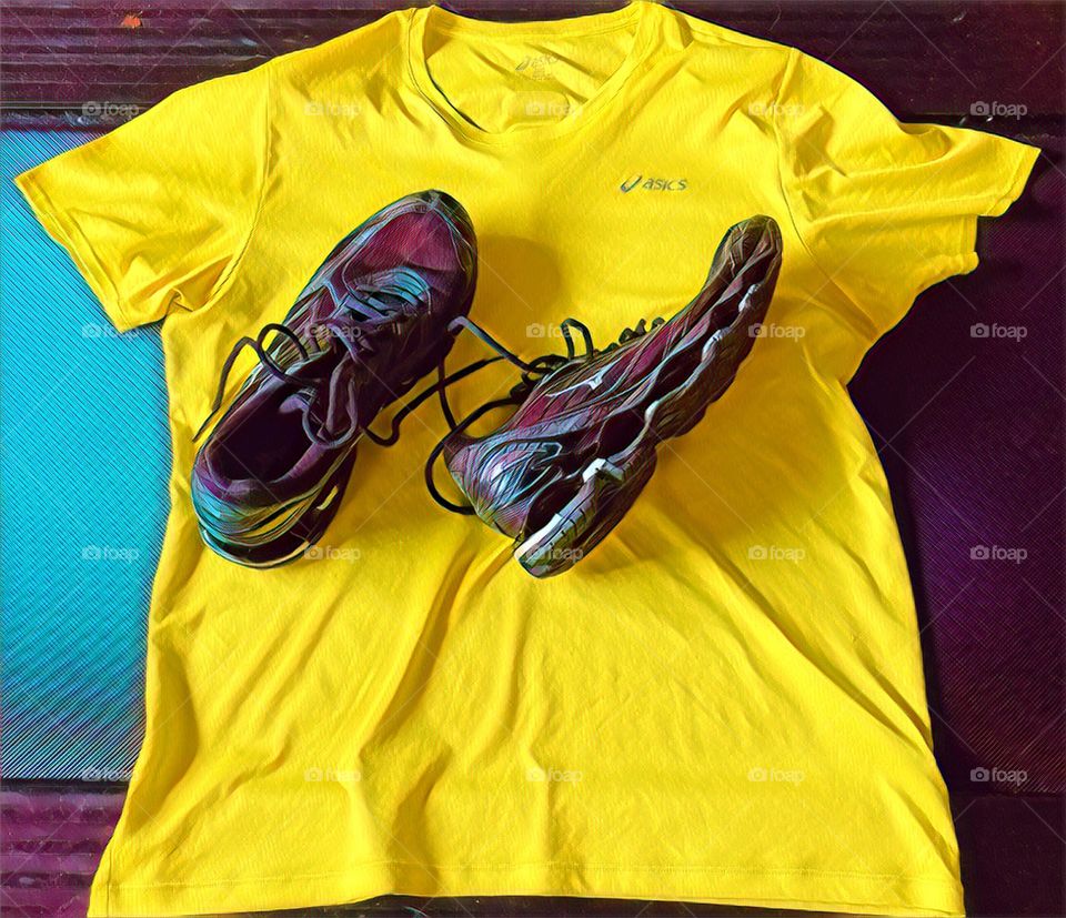 🏃‍♂️ 🇺🇸 Good Morning!  Everything ready to sweat the shirt. Let's go for a good morning jog?  Running is good for your health! / 🇧🇷 Bom dia! Tudo pronto para suar a camisa. Vamos para um bom cooper matinal? Correr faz bem para a saúde! 