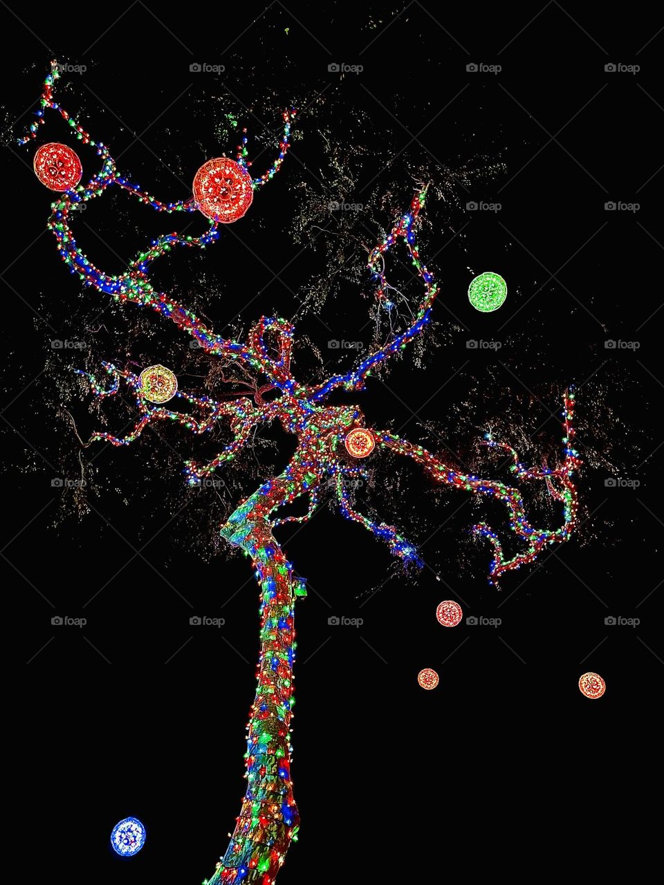 Sparkle Ball Tree at Night