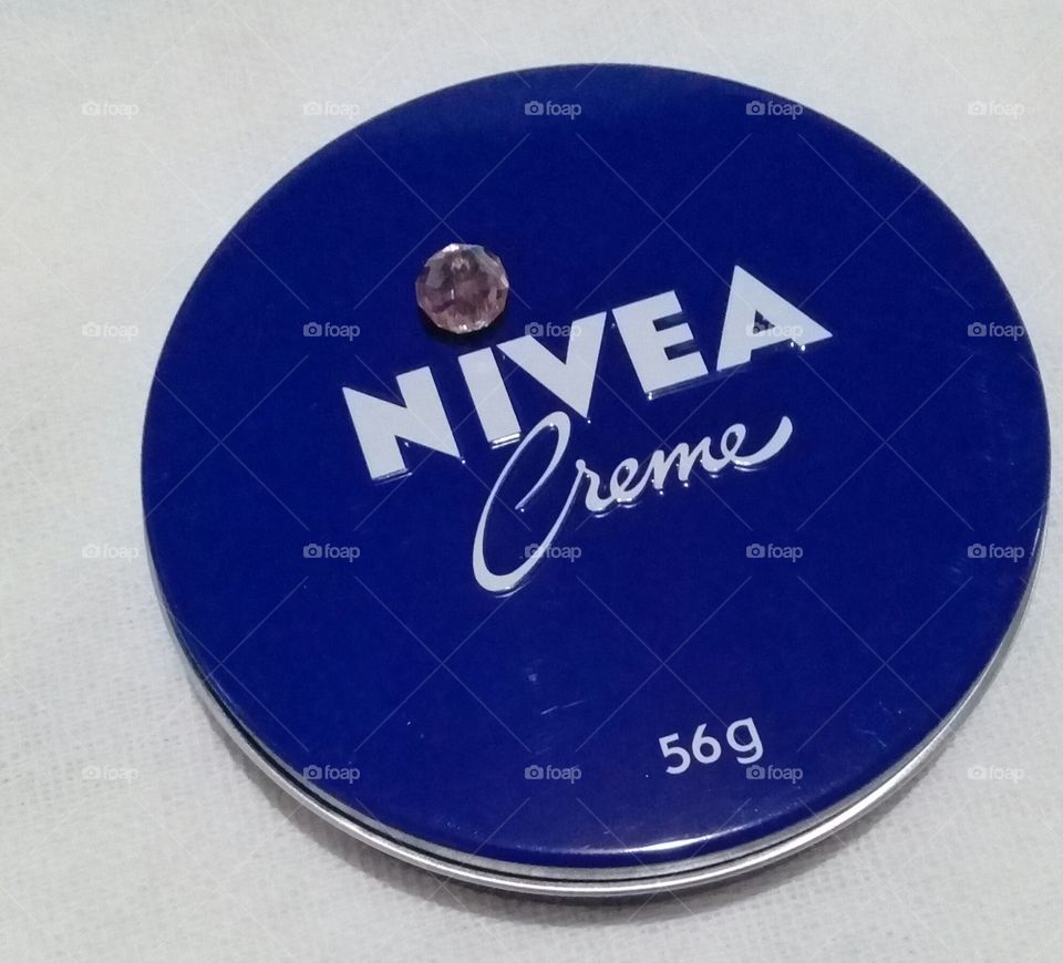 Nivea creme. Your skin like a cristal