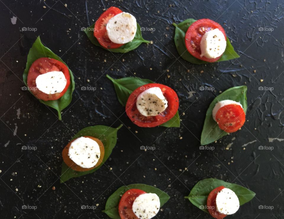 Individual caprese appetizers