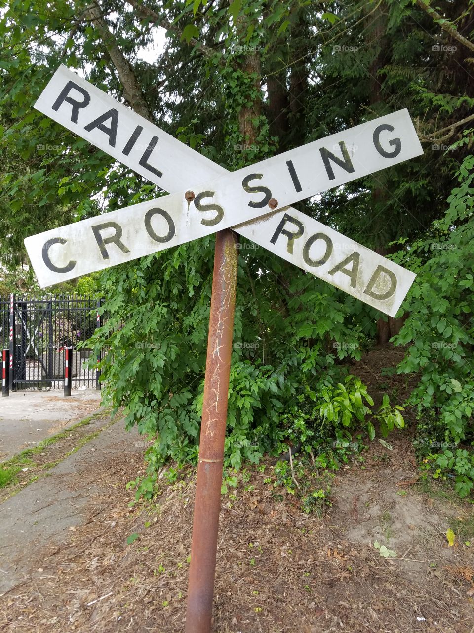 rail crossing sign 5/18/2016