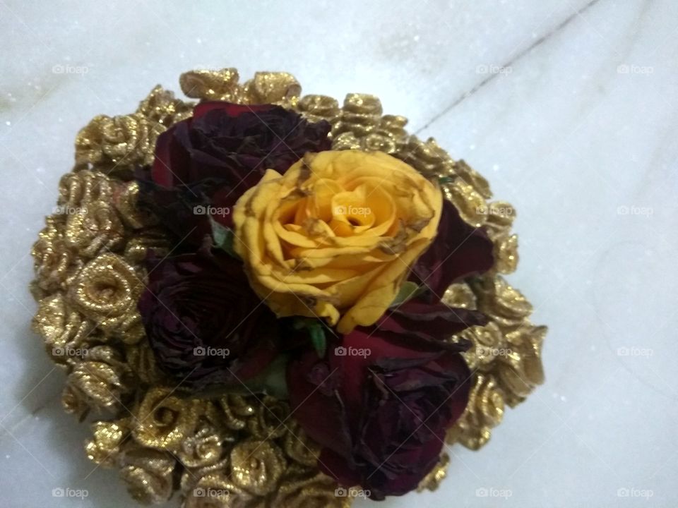 lot of colorfully Rose's i love it