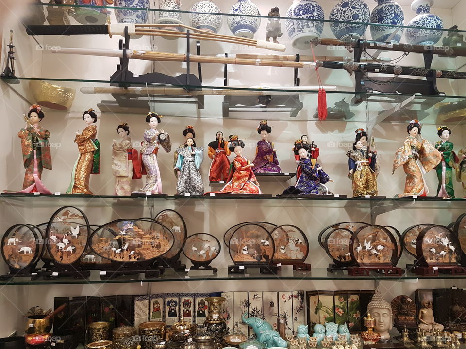 japanese statuettes