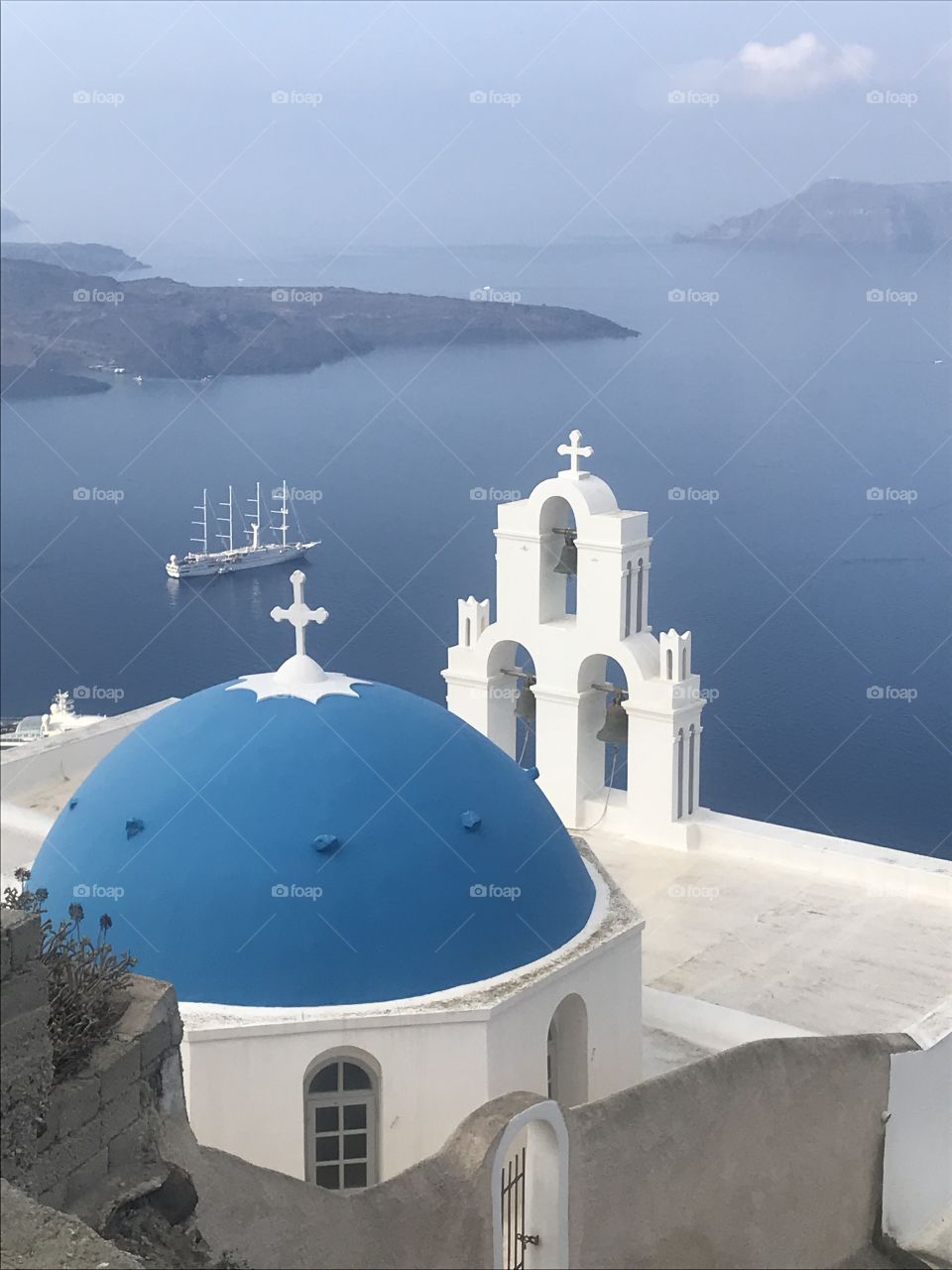 Serenity in Santorini 