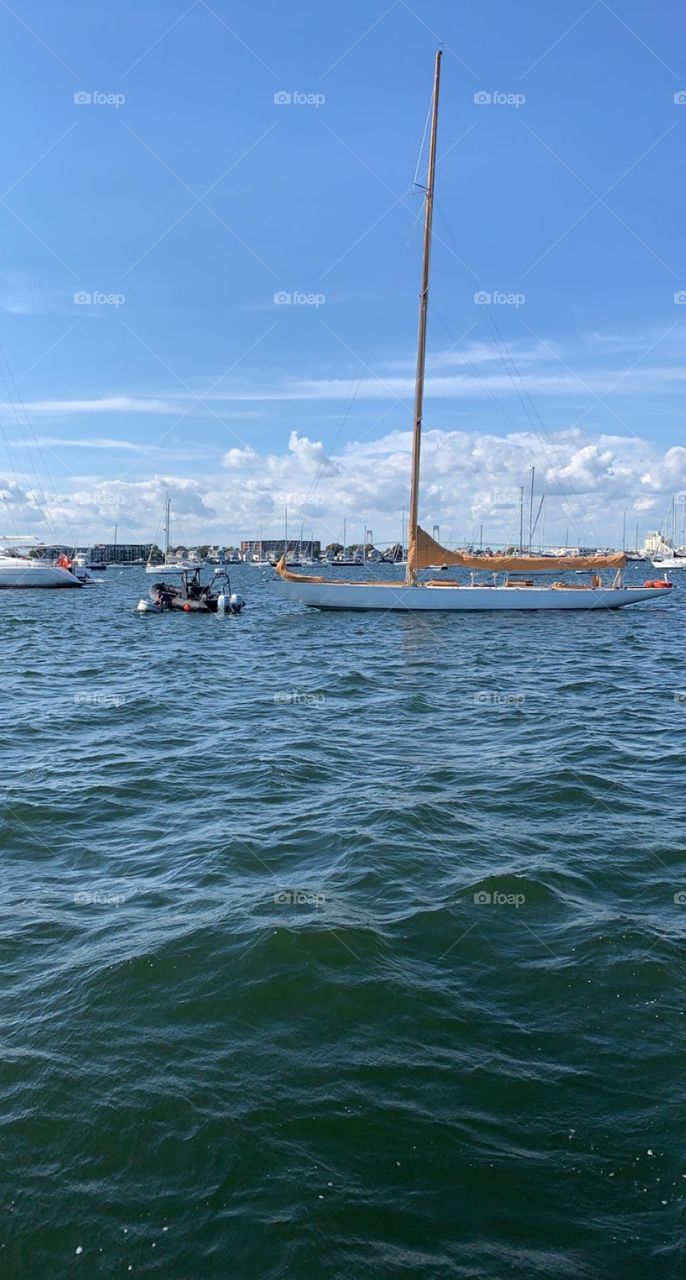 Sailboats and crusing the ocean. Newport ⚓️