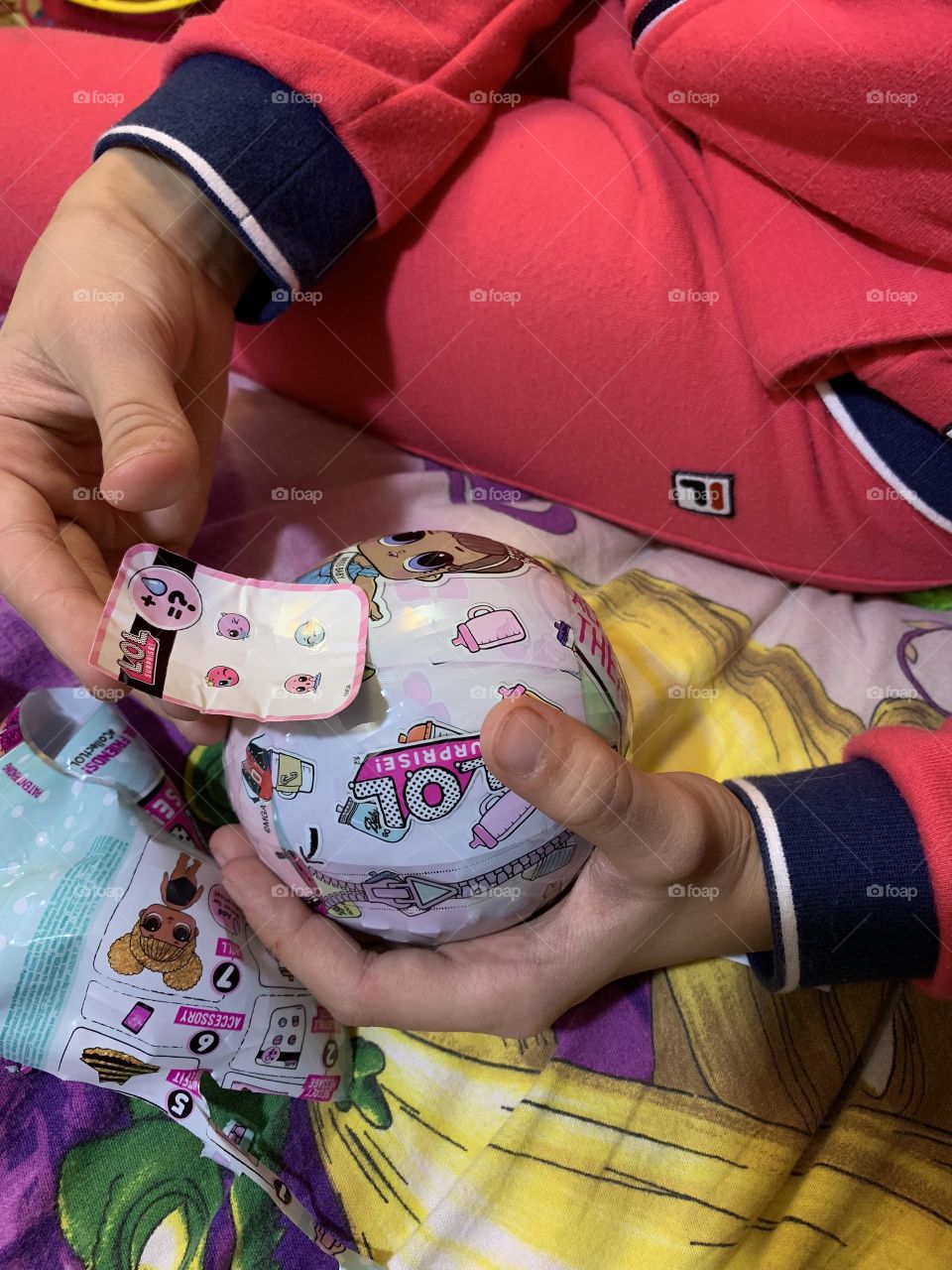 unpacking dolls. What is there inside? Every time a new surprise - a small pretty doll.