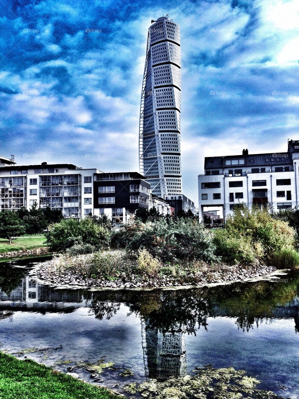 Turning Torso water mirror