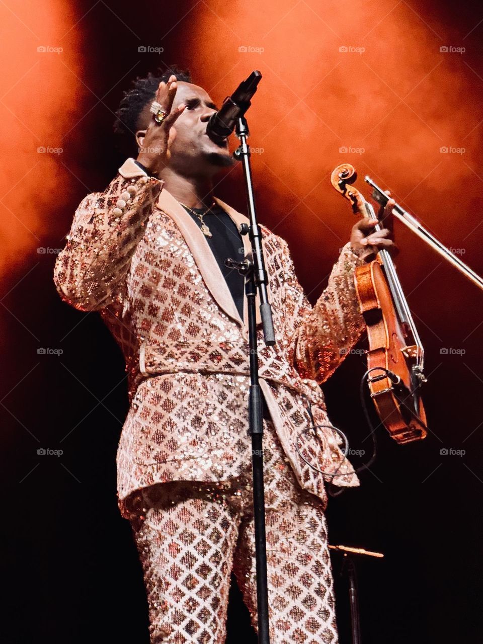 Demola the violinist 