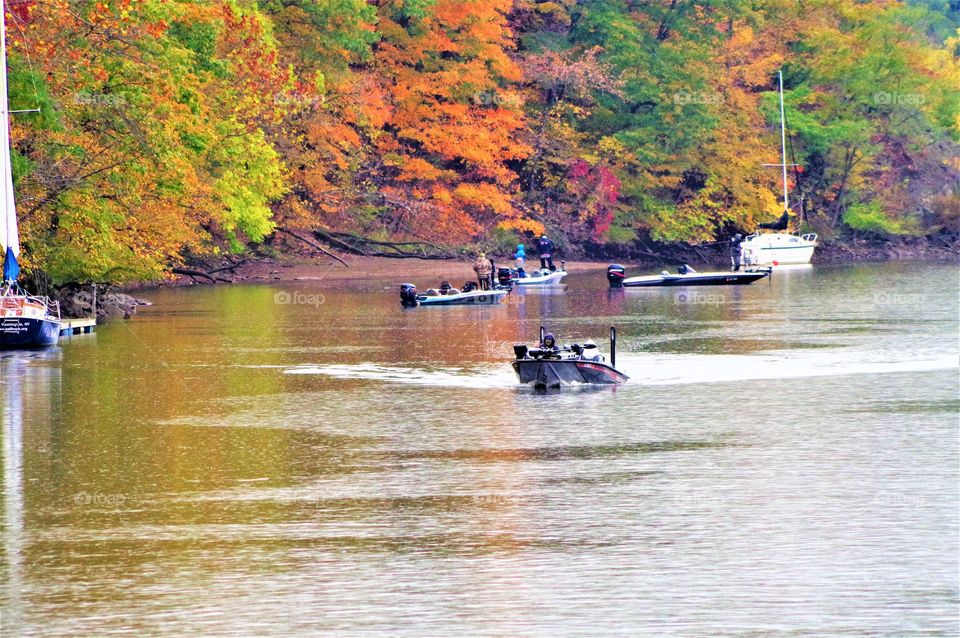 Fall Foliage Going Fishing 🎣