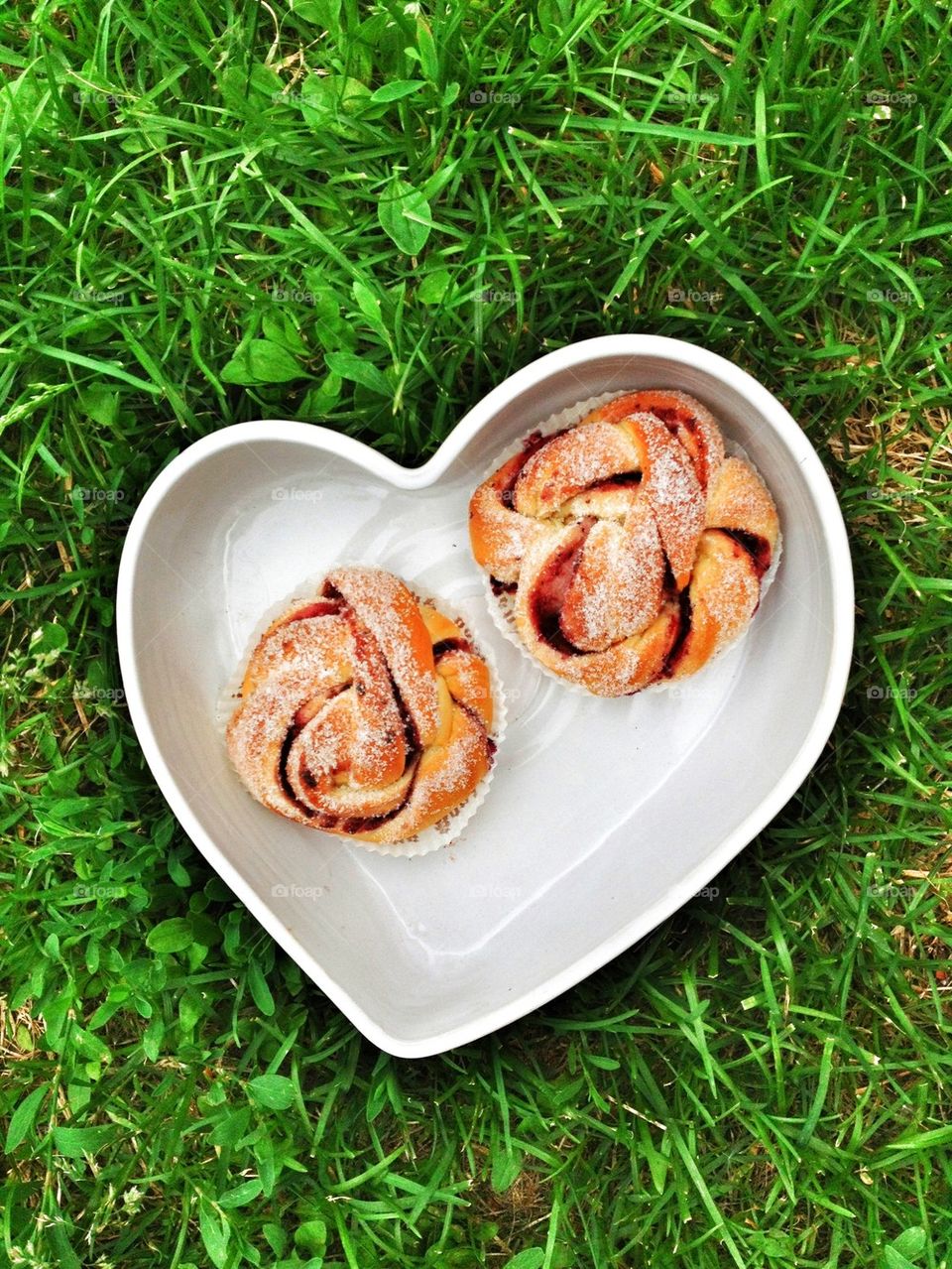 heart blueberry buns