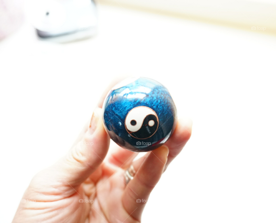 Yin Yang ball