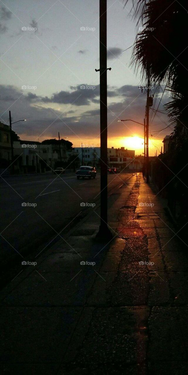 fotos del atardecer en las calles