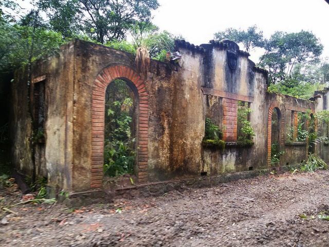 Ruins of the old fort at Archipelago Fernando de Noronha