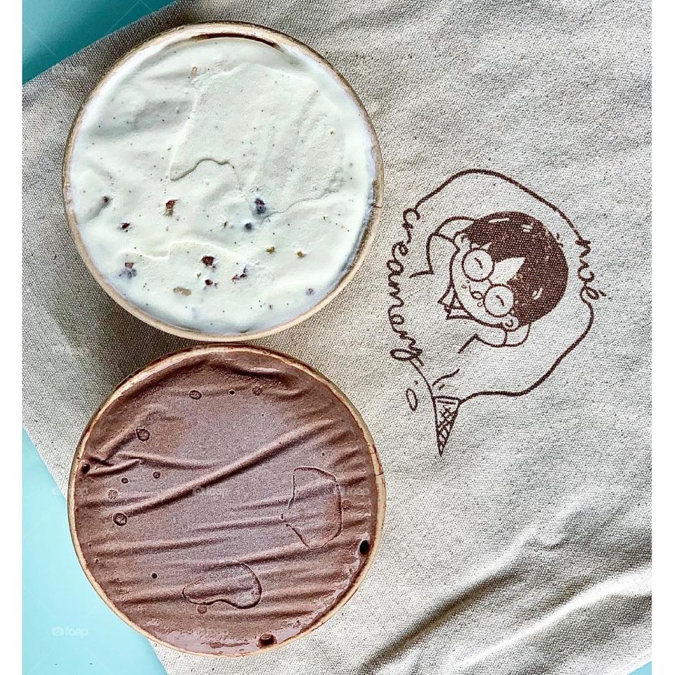 Chilled ice cream gelato in Tahitian vanilla and honeycomb and valrhona chocolate 