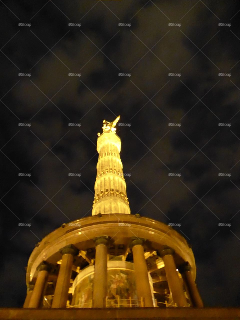 Siegessäule bei Nacht 