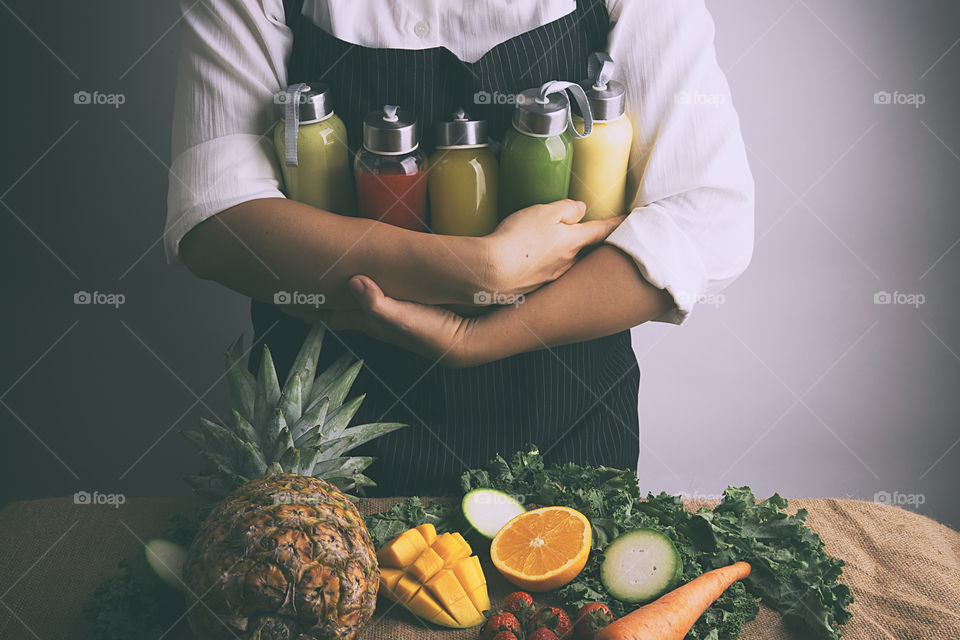 I haven't come to tell you I've got juice
I just produce, create, innovate on a higher level.