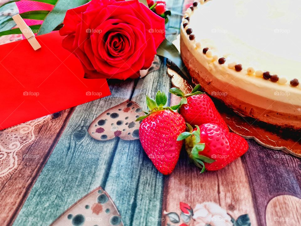 detail of white chocolate cake on a set table