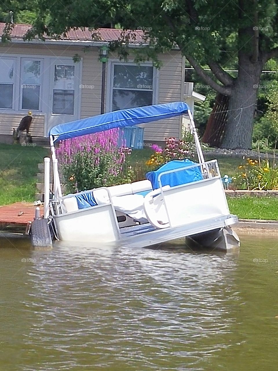 Sinking Pontoon