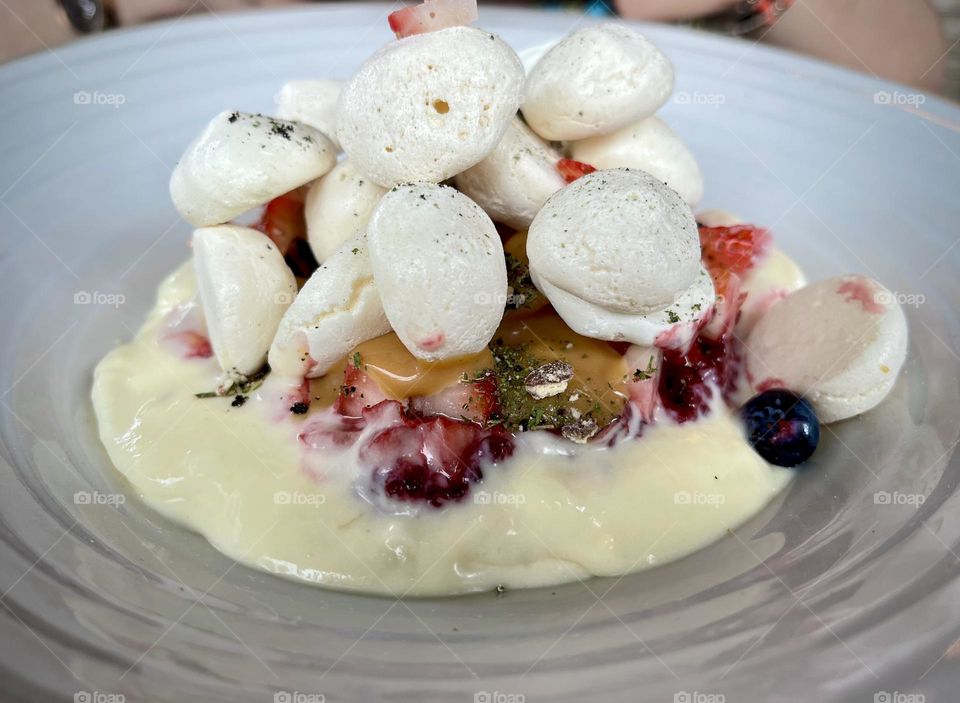 Little Meringue cookies 