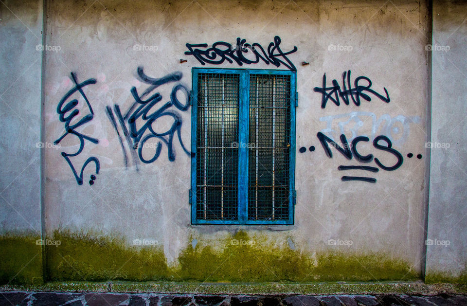 When windows mix with graffiti.