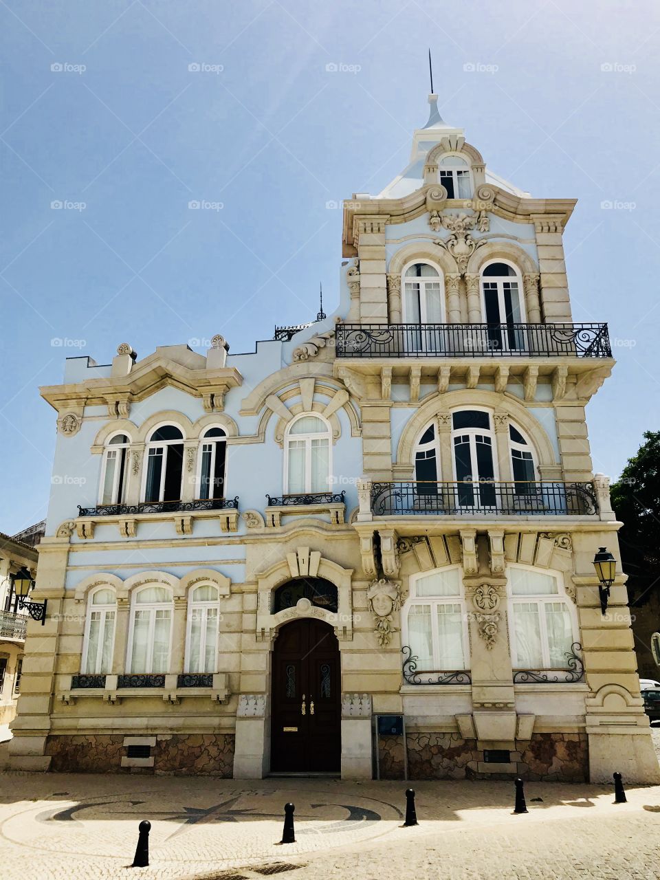 House in the city of Faro, Portugal. Reminded me of something from Alice in wonderland