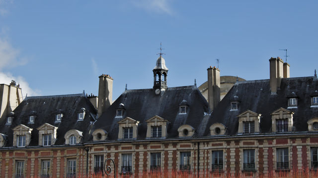old houses in paris france