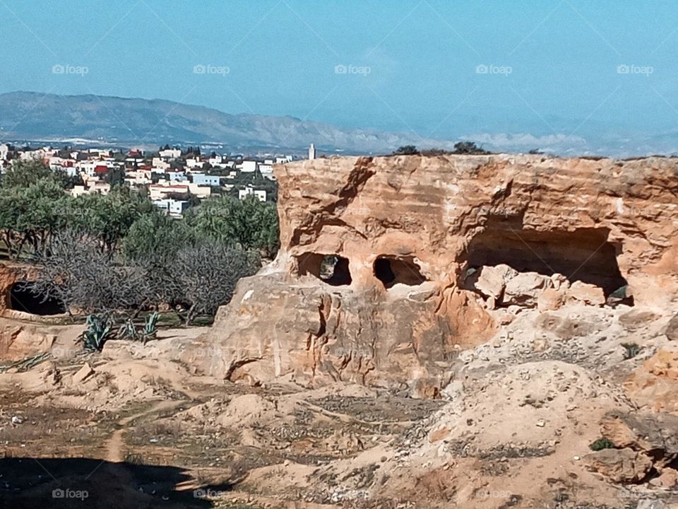 Ancien mountain caves